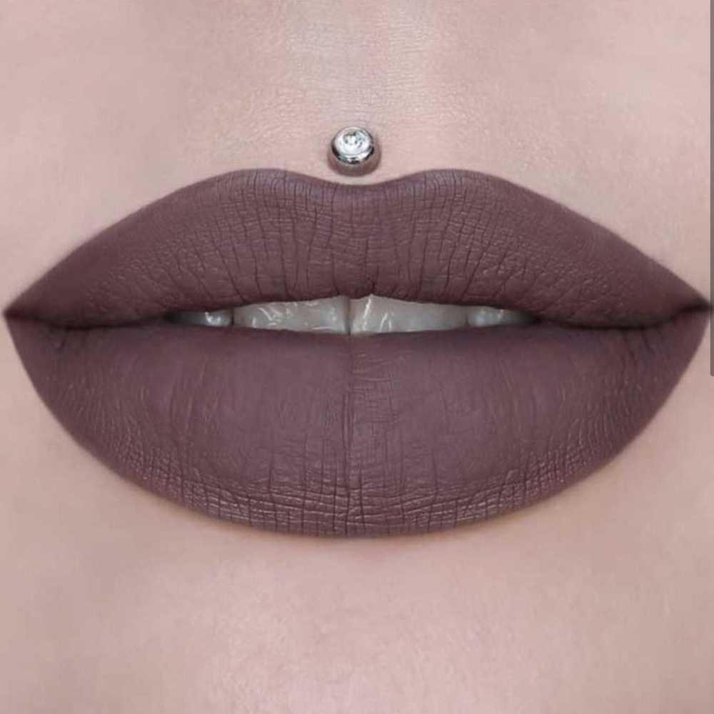 Delicious new in box JEFFREE Star Velour Liquid Lipstick full size make up